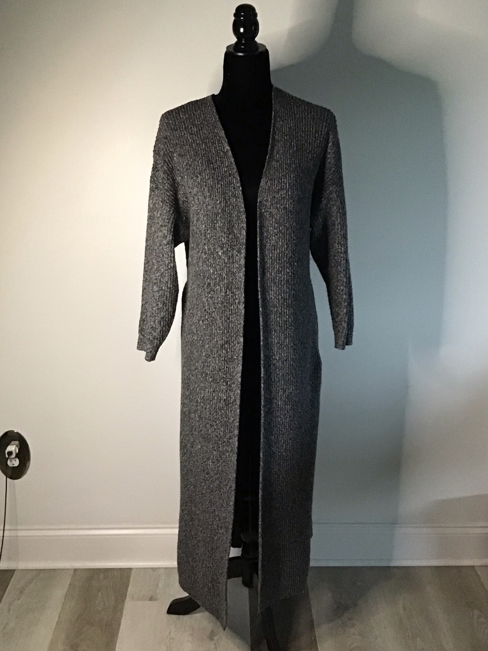 Long Marled Gray Knit Sweater - Picture 5 of 11